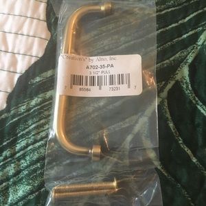 NW CREATIONS BY ALNO ANTIQUE BRASS CABINET PULLS